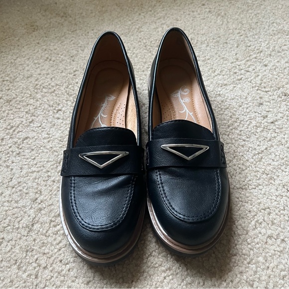 Black Loafers - Picture 3 of 4